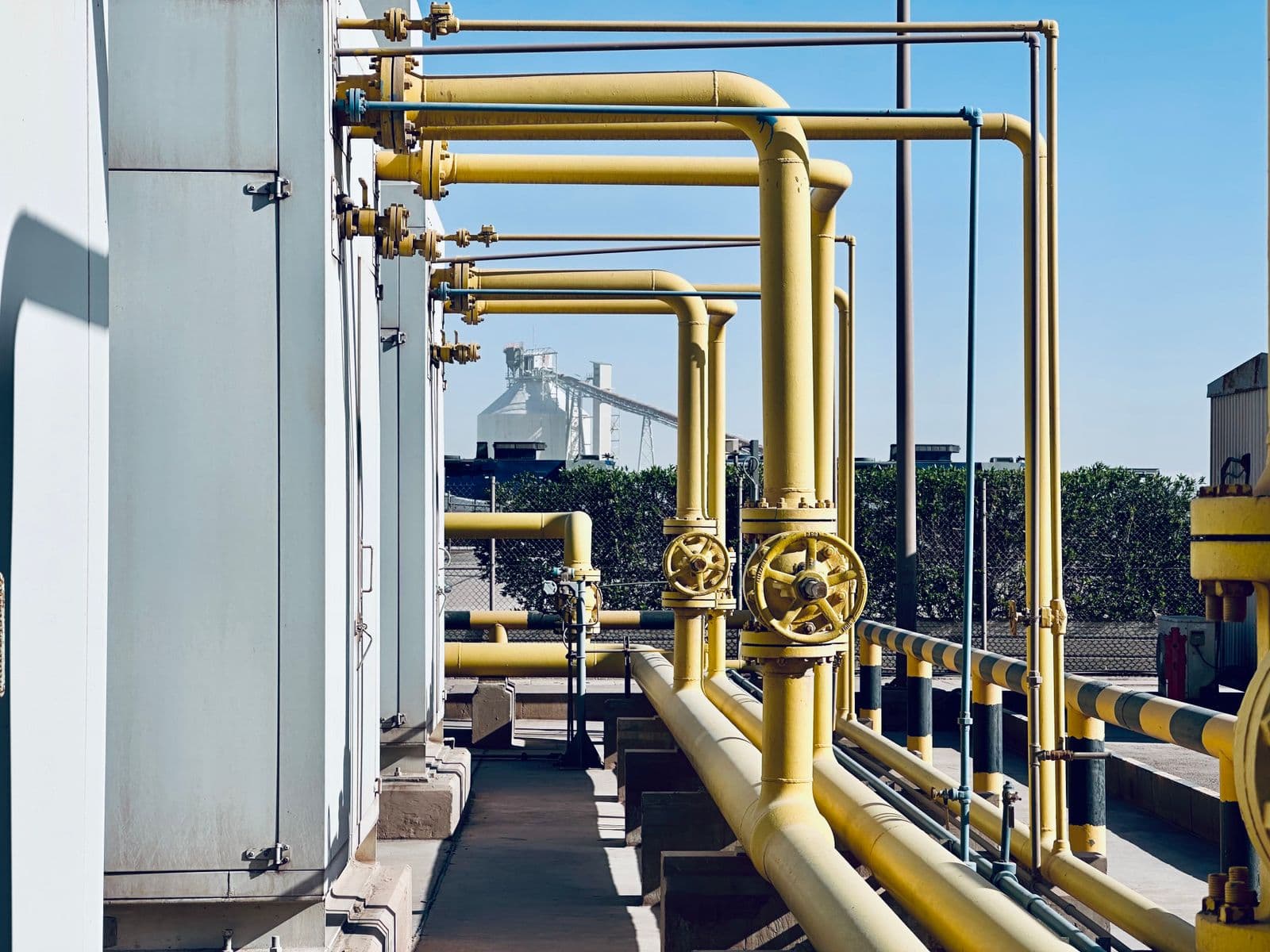 Pipelines and storage tanks at TAFAUL chemical plant, Jeddah